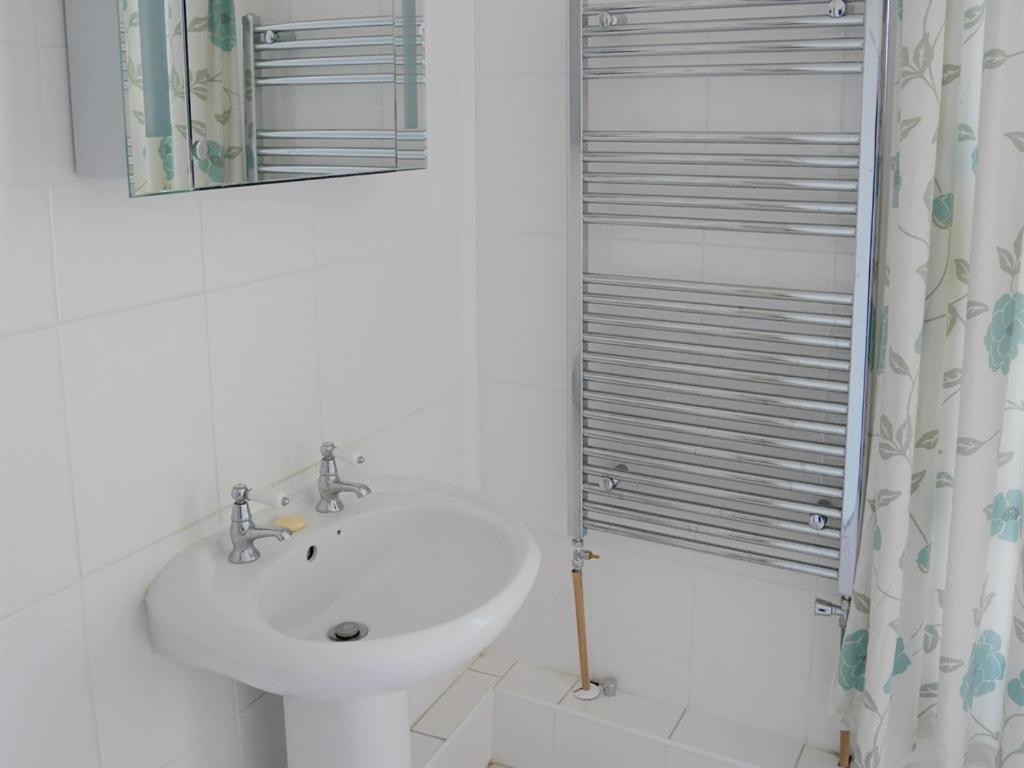 Hotel The White Hart Whitchurch  Esterno foto